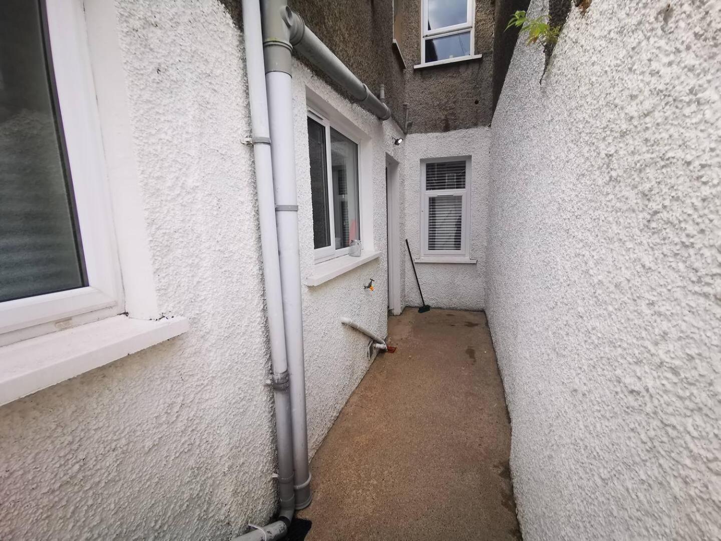 Villa 4Br Modern Botanic House Belfast Exterior foto