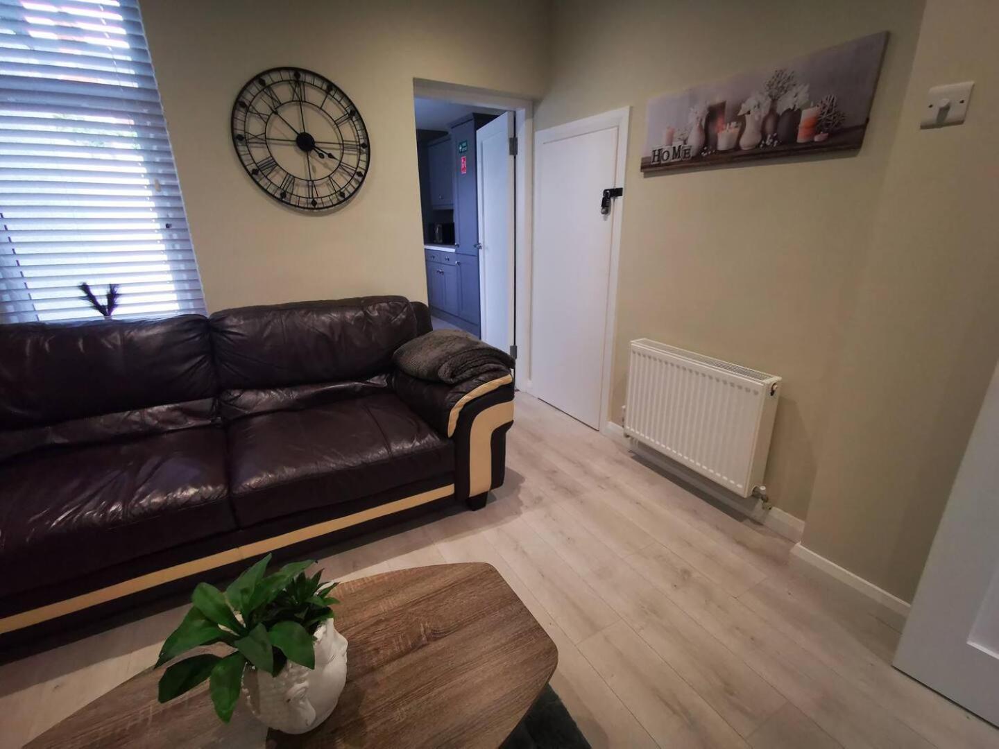 Villa 4Br Modern Botanic House Belfast Exterior foto